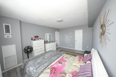 Photo 13 at 701 - 301 Prudential Drive, Dorset Park, Toronto