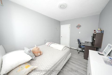 Photo 20 at 701 - 301 Prudential Drive, Dorset Park, Toronto