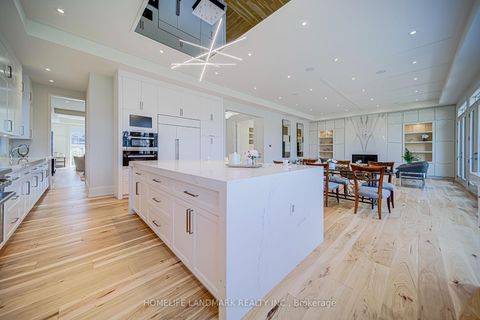 Photo 9 at 154 Glen Cedar Road, Cedarvale, Toronto