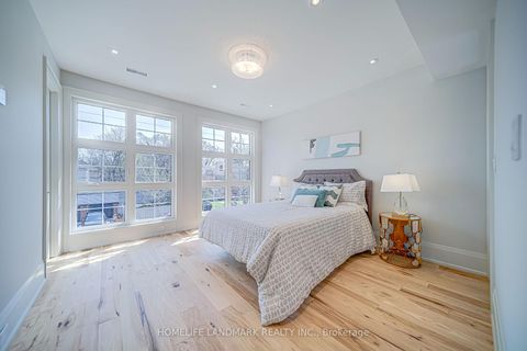 Photo 18 at 154 Glen Cedar Road, Cedarvale, Toronto