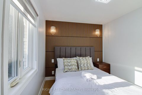 Photo 11 at 32 tara Avenue, Bendale, Toronto
