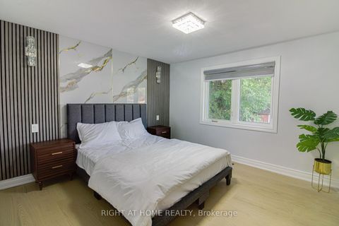 Photo 12 at 32 tara Avenue, Bendale, Toronto