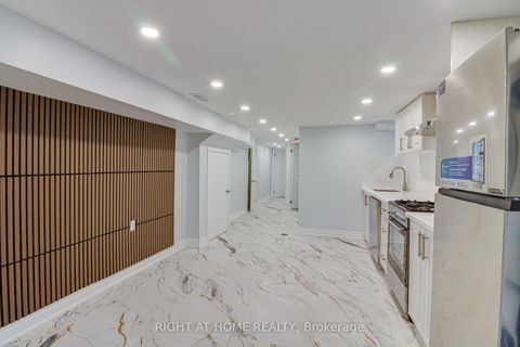 Photo 22 at 32 tara Avenue, Bendale, Toronto
