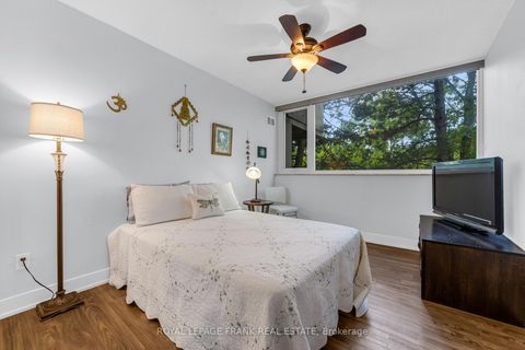 Photo 10 at 105 - 20 SPEERS Road, CO Central, Oakville