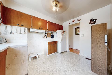 Photo 9 at 27 Hinton Road, Kipling, Toronto