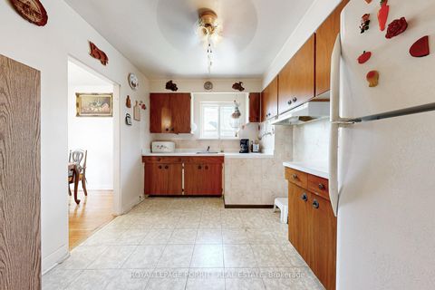 Photo 11 at 27 Hinton Road, Kipling, Toronto