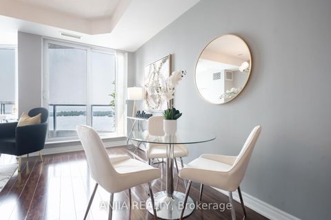 Photo 3 at 3411 - 8 York Street, Waterfront Communities C1, Toronto
