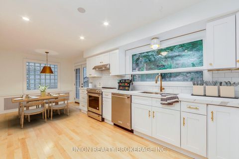 Photo 7 at 38 Long Crescent, The Beaches, Toronto