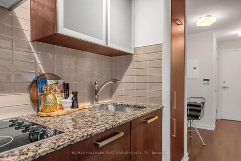 Photo 8 at 5306 - 12 York Street, Waterfront Communities C1, Toronto