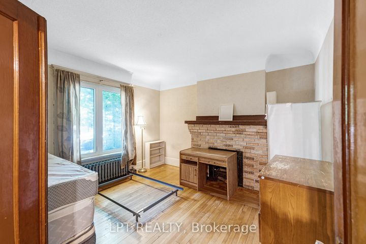 Photo 6 at 19 Marmaduke Street, Swansea, Toronto