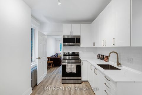 Photo 9 at 19 Marmaduke Street, Swansea, Toronto