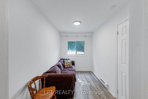 Photo 16 at 19 Marmaduke Street, Swansea, Toronto