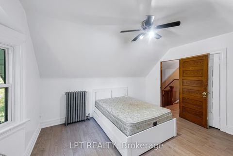 Photo 28 at 19 Marmaduke Street, Swansea, Toronto