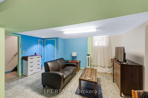 Photo 33 at 19 Marmaduke Street, Swansea, Toronto