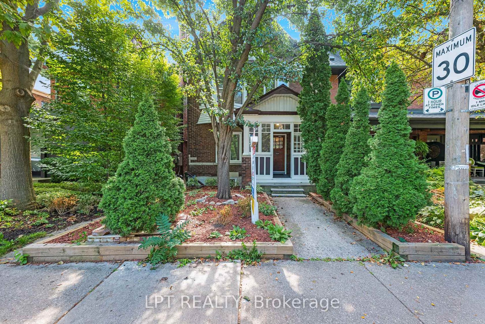19 Marmaduke Street, Swansea, Toronto 