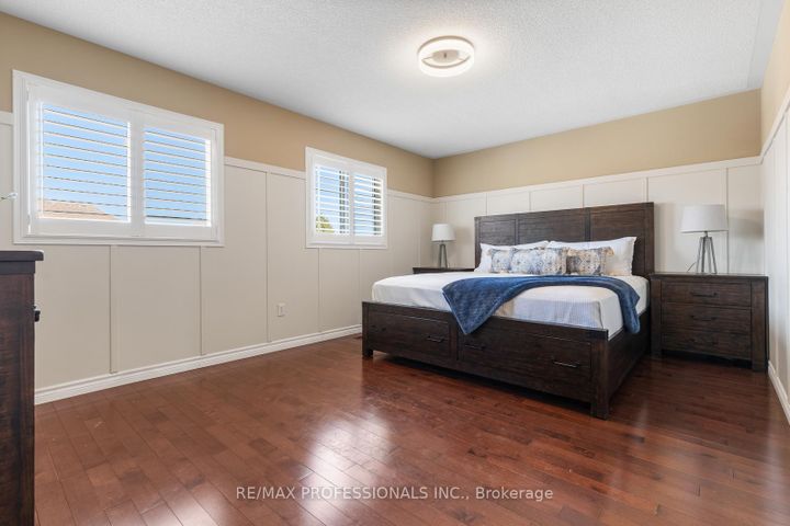 Photo 21 at 1241 Brillinger Street, WT West Oak Trails, Oakville