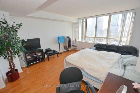 Photo 5 at 2215 - 633 Bay Street, Bay Street Corridor, Toronto