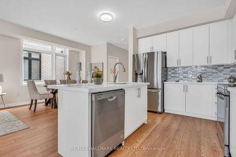 Photo 11 at 26 Dandara Gate, Steeles West Industrial, Vaughan