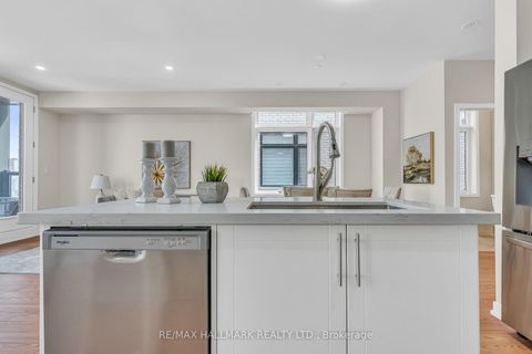 Photo 15 at 26 Dandara Gate, Steeles West Industrial, Vaughan