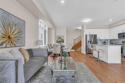 Photo 21 at 26 Dandara Gate, Steeles West Industrial, Vaughan