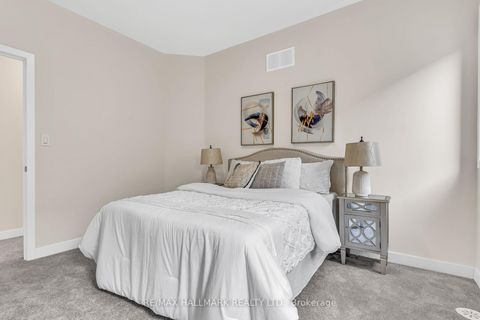 Photo 30 at 26 Dandara Gate, Steeles West Industrial, Vaughan