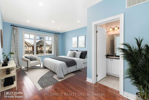 Photo 13 at 17 Torgan Trail, Kleinburg, Vaughan