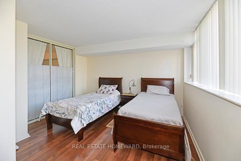Photo 6 at 204 - 15 Maitland Place, South St. James Town, Toronto