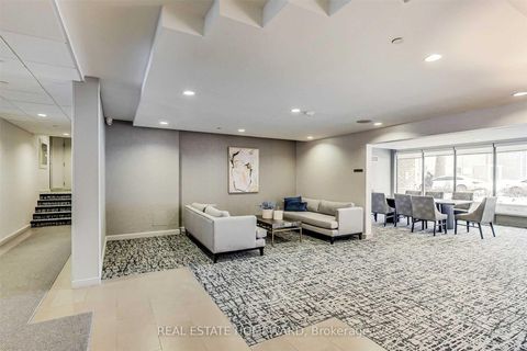 Photo 15 at 204 - 15 Maitland Place, South St. James Town, Toronto