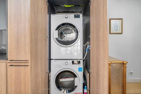 Photo 8 at 402 - 81 Wellesley Street E, Yonge Corridor, Toronto