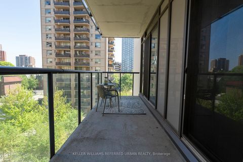 Photo 15 at 402 - 81 Wellesley Street E, Yonge Corridor, Toronto