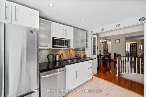 Photo 10 at 111 Seaton Street, Moss Park, Toronto