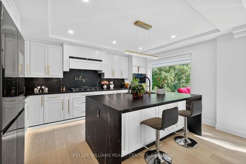 Photo 17 at 1 Rosegarden Crescent, Oak Ridges, Richmond Hill