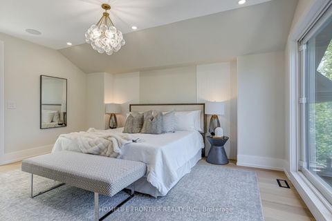 Photo 22 at 594 Broadway Avenue, Leaside, Toronto