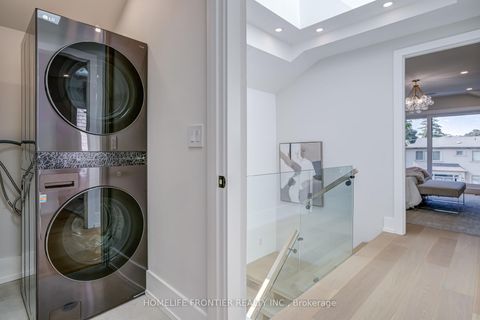Photo 37 at 594 Broadway Avenue, Leaside, Toronto