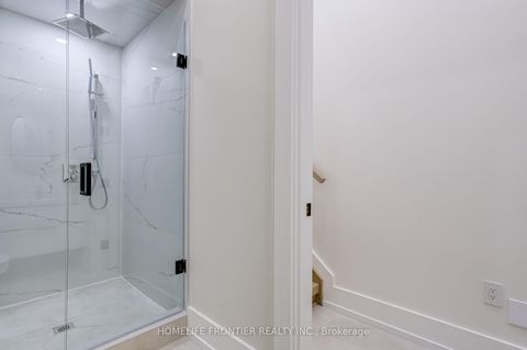 Photo 46 at 594 Broadway Avenue, Leaside, Toronto