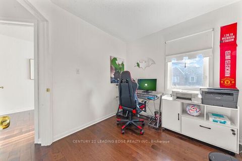 Photo 33 at 15 - 6400 Lawrence Avenue E, Rouge E10, Toronto