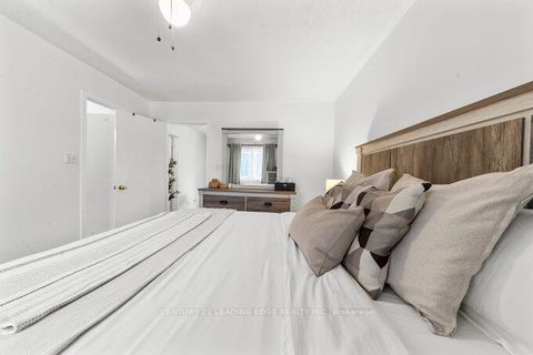 Photo 45 at 15 - 6400 Lawrence Avenue E, Rouge E10, Toronto