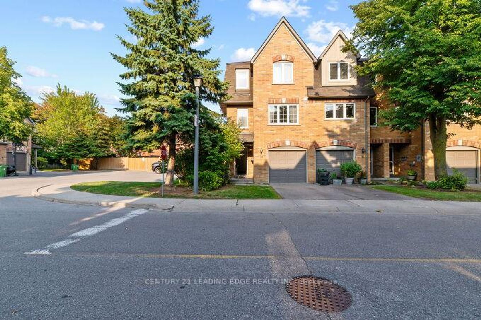 15 - 6400 Lawrence Avenue E, Rouge E10, Toronto 