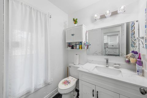 Photo 15 at 392 Anne Street N, West Bayfield, Barrie