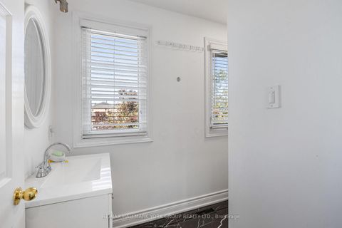Photo 24 at 392 Anne Street N, West Bayfield, Barrie