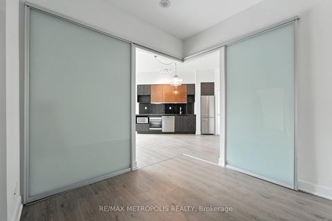 Photo 9 at 117 - 99 The Donway W, Don Mills, Toronto