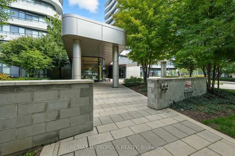 Photo 17 at 117 - 99 The Donway W, Don Mills, Toronto