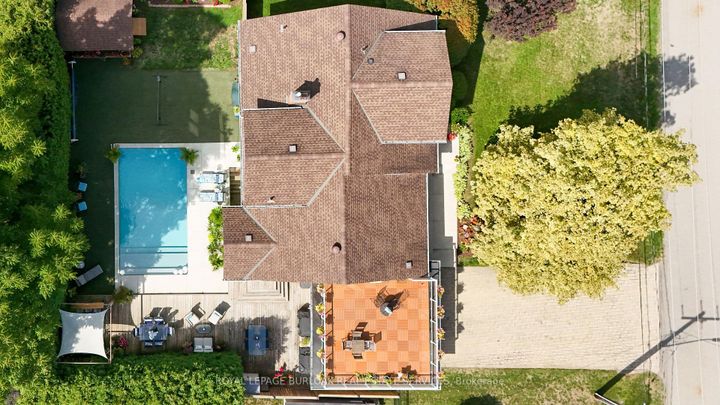 Photo 4 at 912 Boothman Avenue, Bayview, Burlington