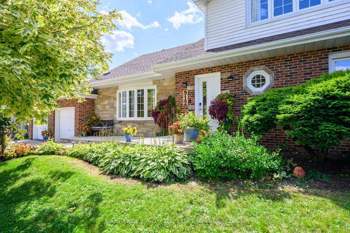 Photo 7 at 912 Boothman Avenue, Bayview, Burlington