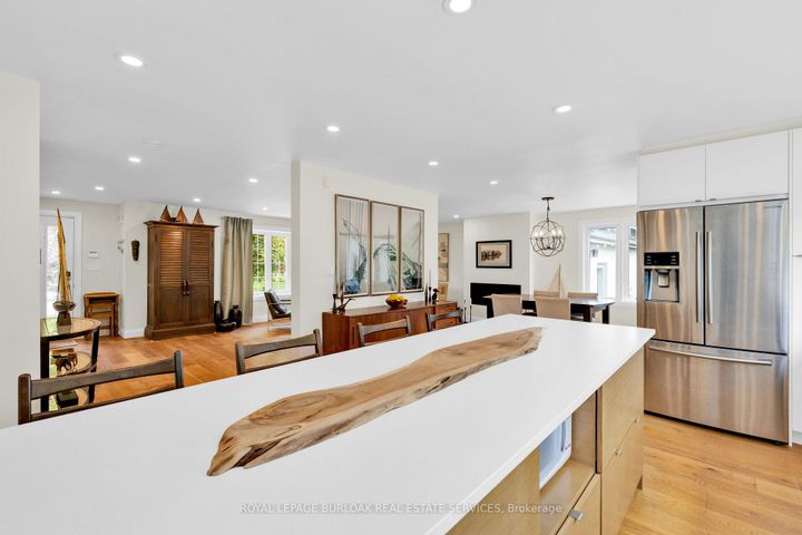 Photo 13 at 912 Boothman Avenue, Bayview, Burlington