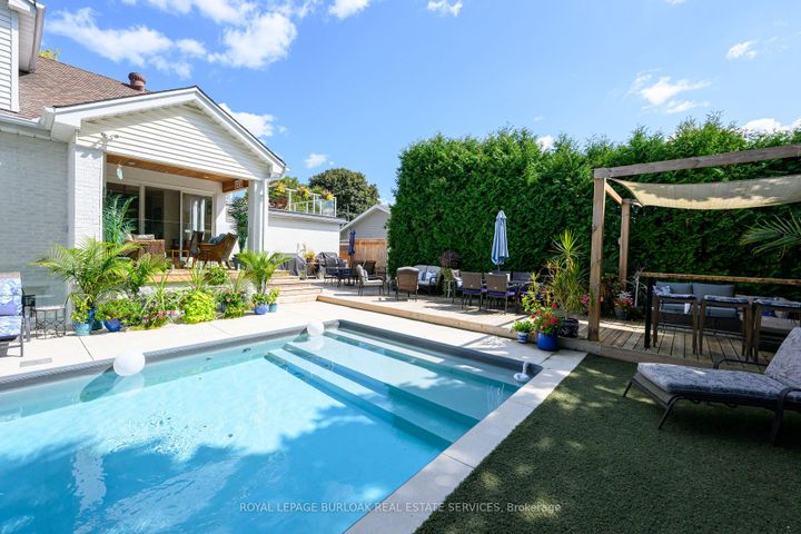 Photo 27 at 912 Boothman Avenue, Bayview, Burlington