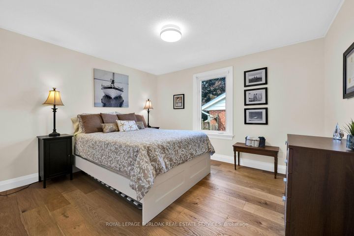 Photo 32 at 912 Boothman Avenue, Bayview, Burlington