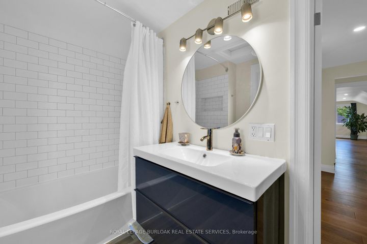 Photo 40 at 912 Boothman Avenue, Bayview, Burlington