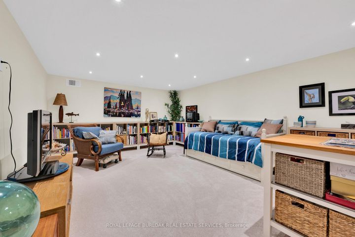 Photo 46 at 912 Boothman Avenue, Bayview, Burlington