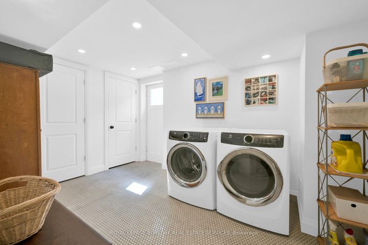 Photo 48 at 912 Boothman Avenue, Bayview, Burlington
